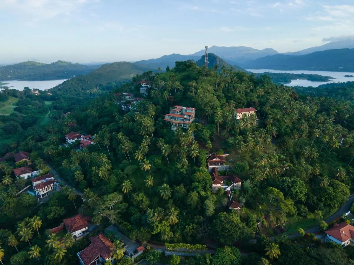 The Albatross, Kandy Digana Villa