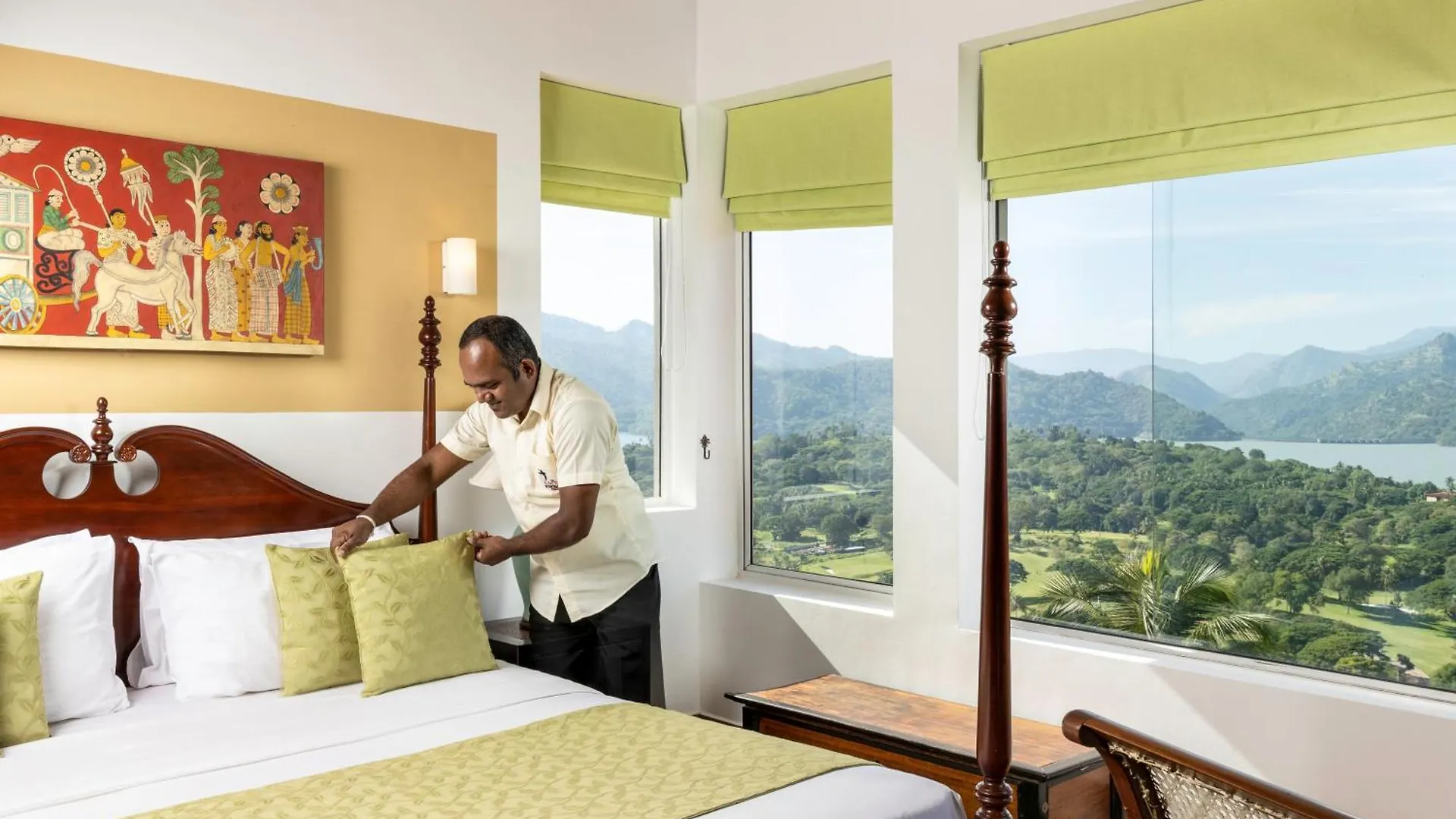 The Albatross, Kandy Digana